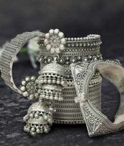 Rajasthani design displays jewelry
